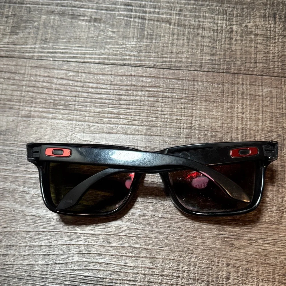 Oakley Holbrook Black Frame Sunglasses with Red Orange Mirrored Lenses - Picture 11 of 11